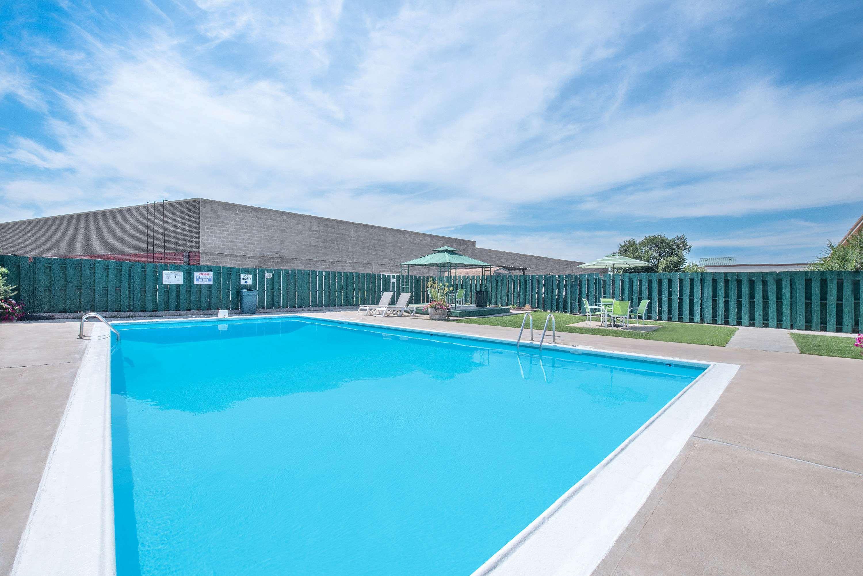 Days Inn By Wyndham West Rapid City Εξωτερικό φωτογραφία
